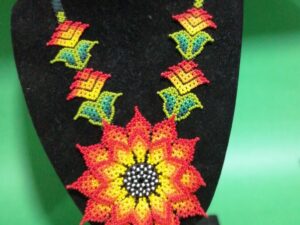 Collar de Mostacilla